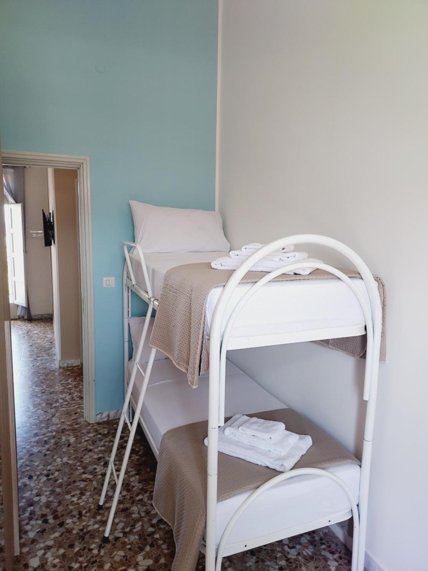 Villa Capitani Torre Canne Zimmer foto